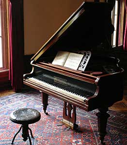 A picture of a classical piano